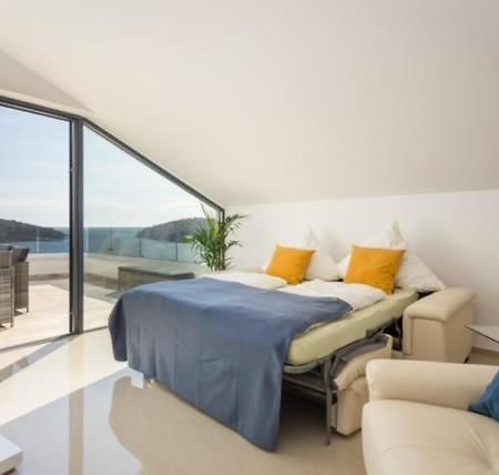 Luxury Apartment Anto With Sea View And Balcony بنجول المظهر الخارجي الصورة